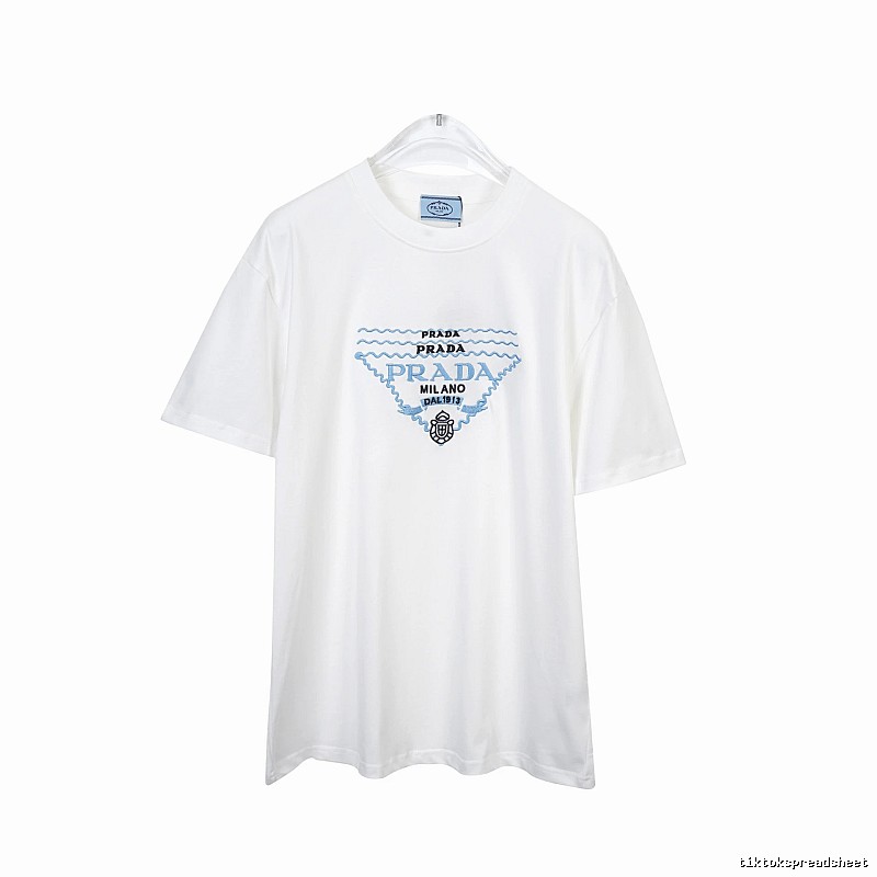 Amiri Weekend Logo T-shirt Black Small AM for Seasonal Looks