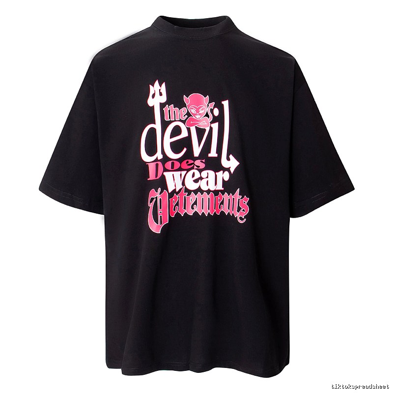 Travel Statement graphic T-shirt Black Colorful Lucky with Modern Look